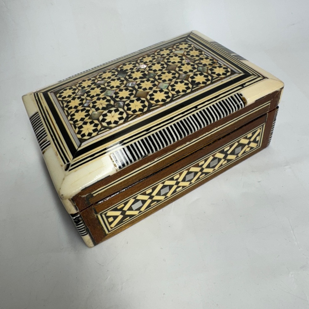 Wooden Jewelry Box Handmade Middle Eastern Mother of Pearl Inlay Mosaic